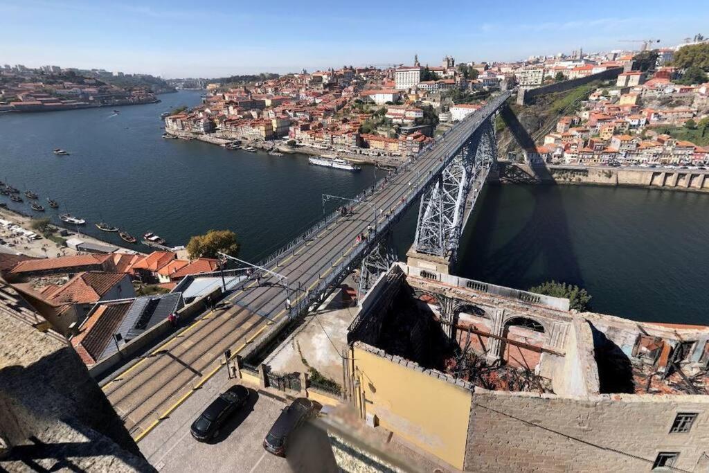 Ao Lado Da Estacao Do Metro! Appartamento Vila Nova de Gaia Esterno foto